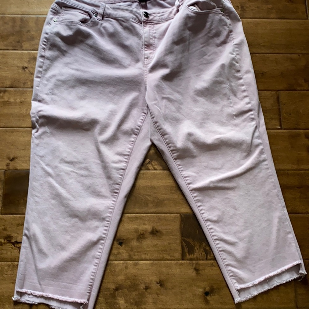 Light purple denim capris